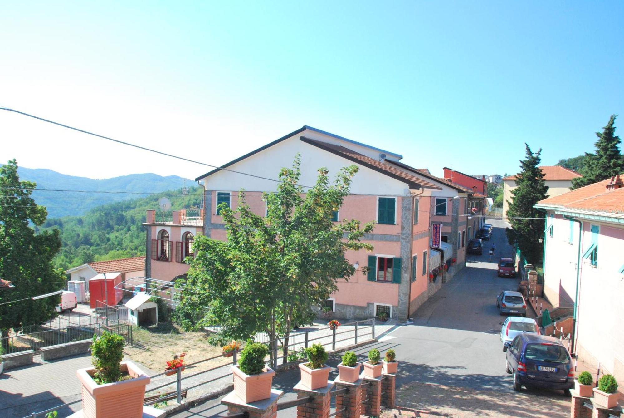 Albergo La Veranda Tavarone Экстерьер фото