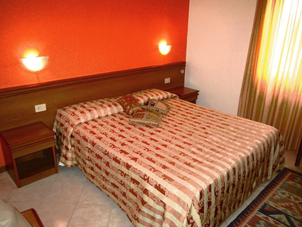 Albergo La Veranda Tavarone Экстерьер фото