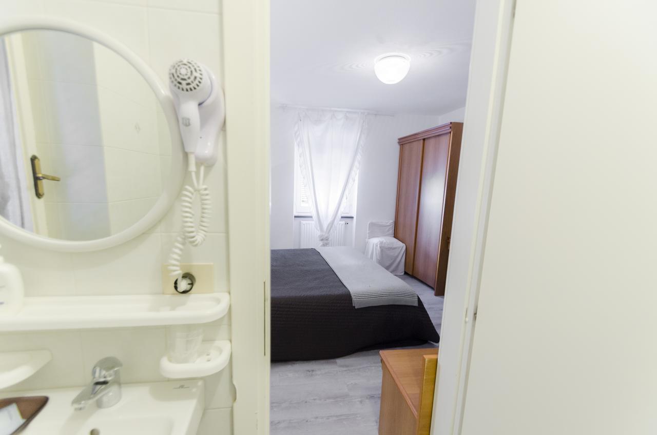 Albergo La Veranda Tavarone Экстерьер фото