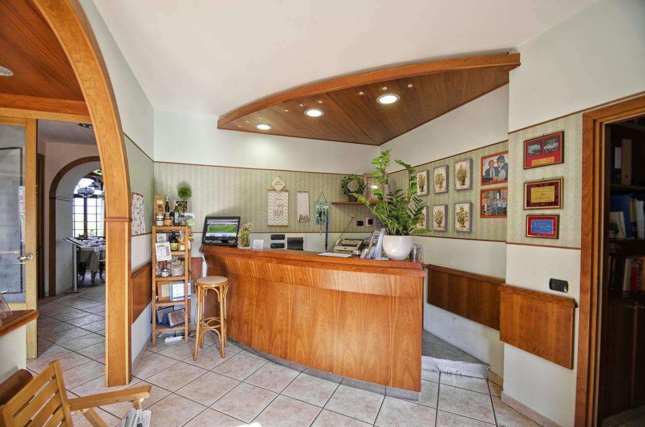 Albergo La Veranda Tavarone Экстерьер фото